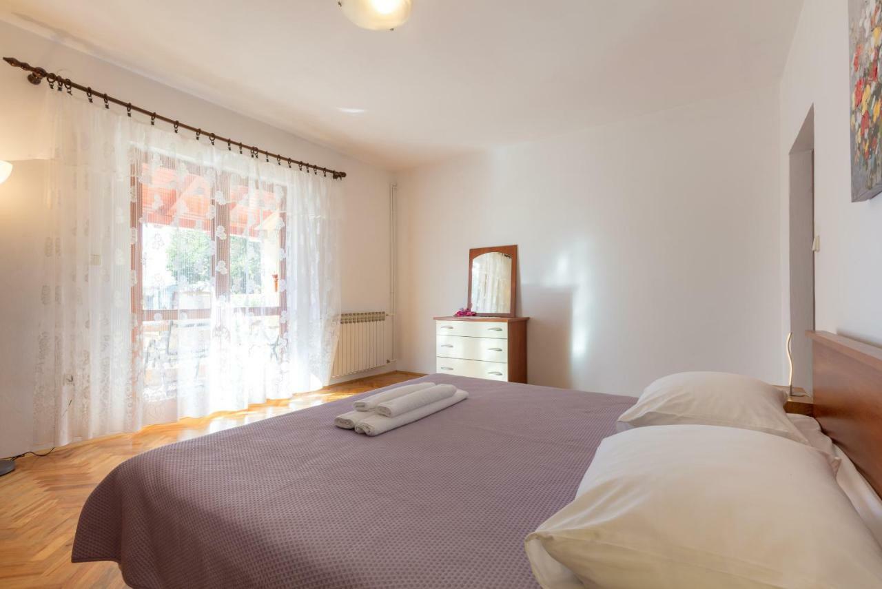 Vacation Home Duilo Donji Zemunik Exterior photo